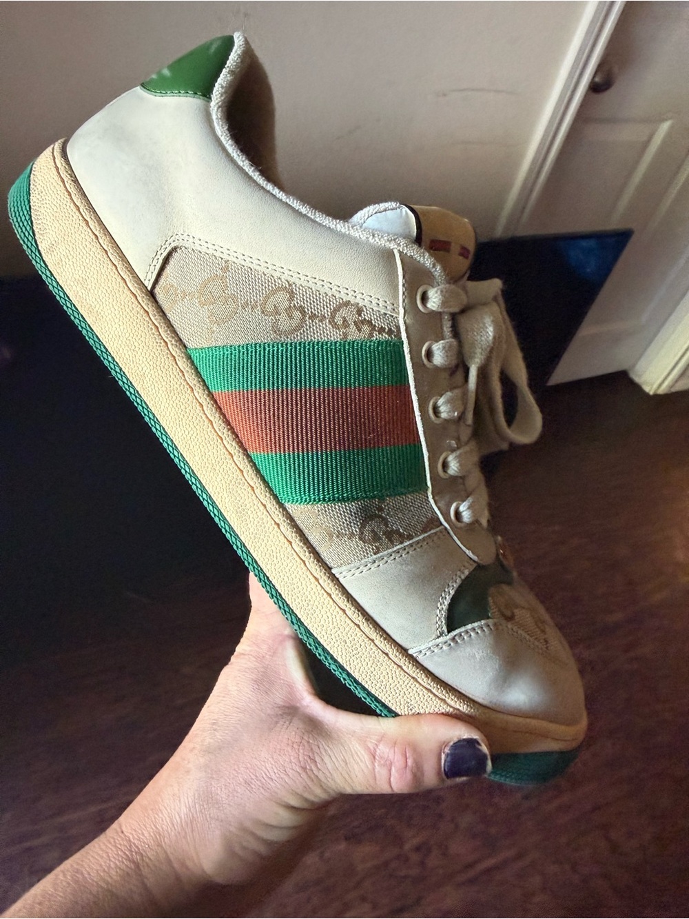 Gucci Men’s Beige Leather Sneaker with Green & Red Web Stripe